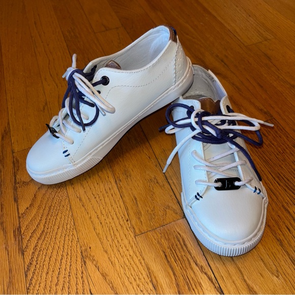 -Ted Baker White Kids Sneaker Two Tone As New Navy/White Laces Size 1 / 33 - Picture 12 of 12